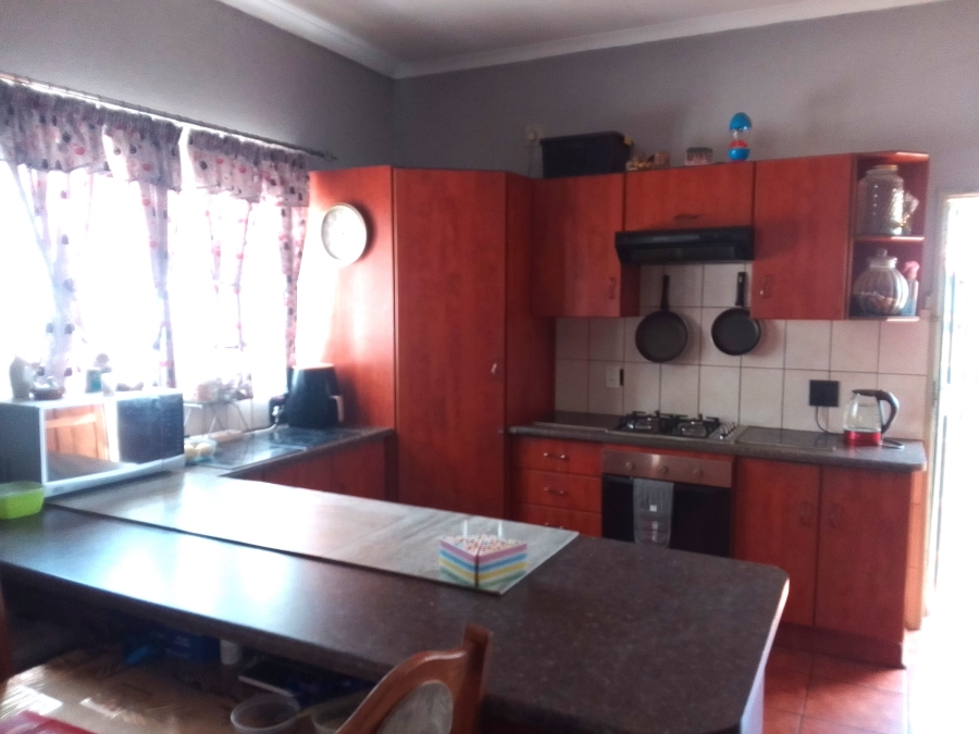 3 Bedroom Property for Sale in Azalea Park North West